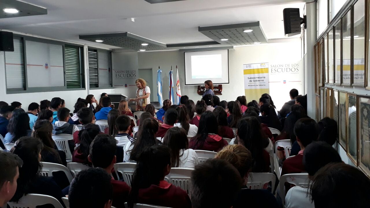 Charla preliminar para la organización de Concejos Deliberantes Estudiantiles