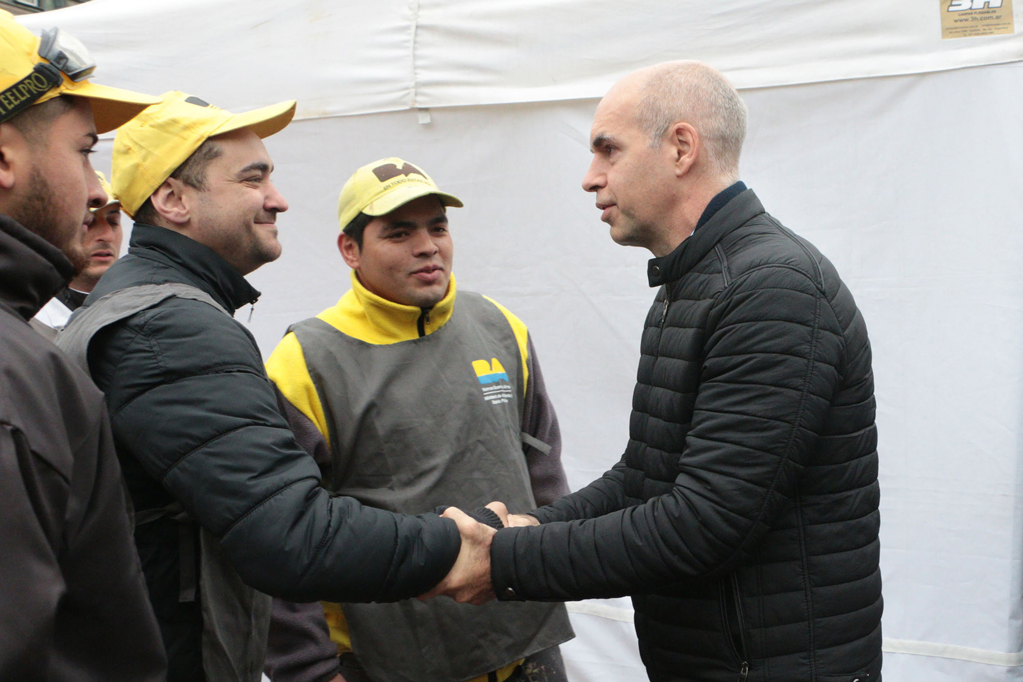 Rodríguez Larreta: "Más de 2000 vecinos se anotaron para limpiar Avenida de Mayo"
