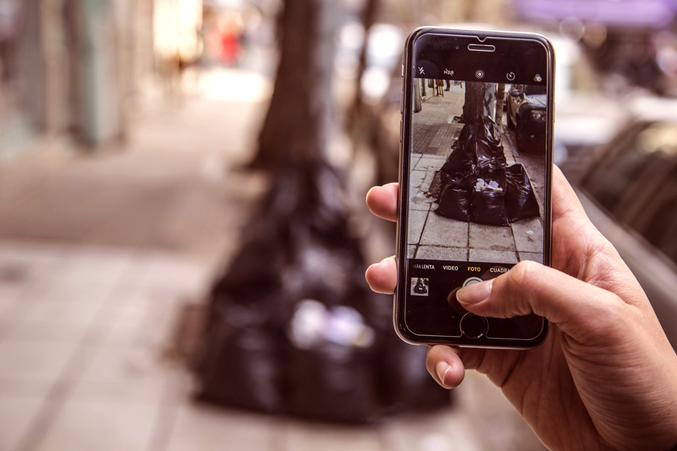 Los vecinos triplicaron sus pedidos con la nueva aplicación BA 147 en el celular