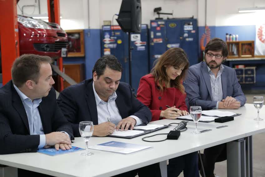 Soledad Acuña y Jorge Triaca firmaron un Convenio de Cooperación
