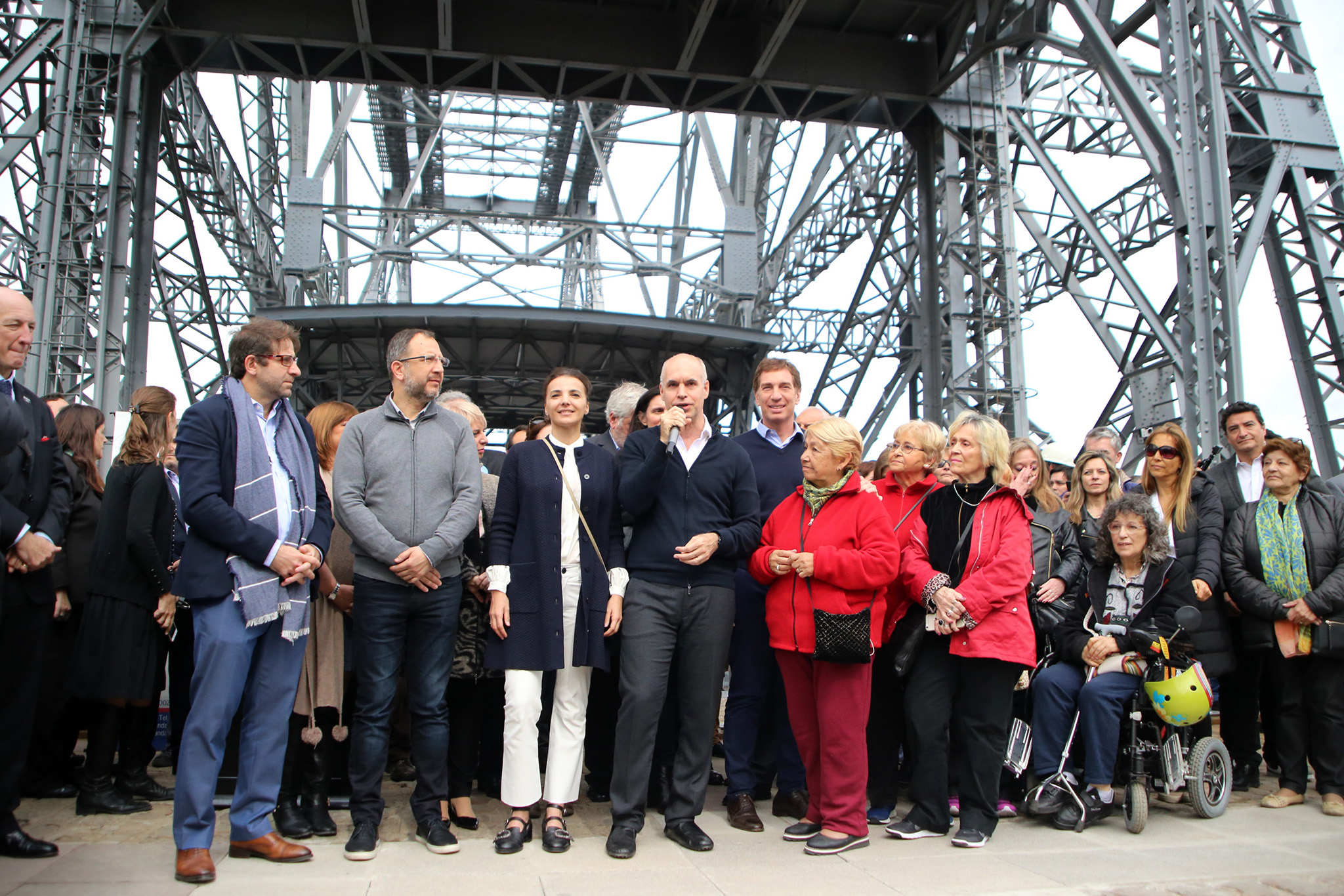 Rodríguez Larreta participó del primer viaje por el Puente Transbordador de La Boca