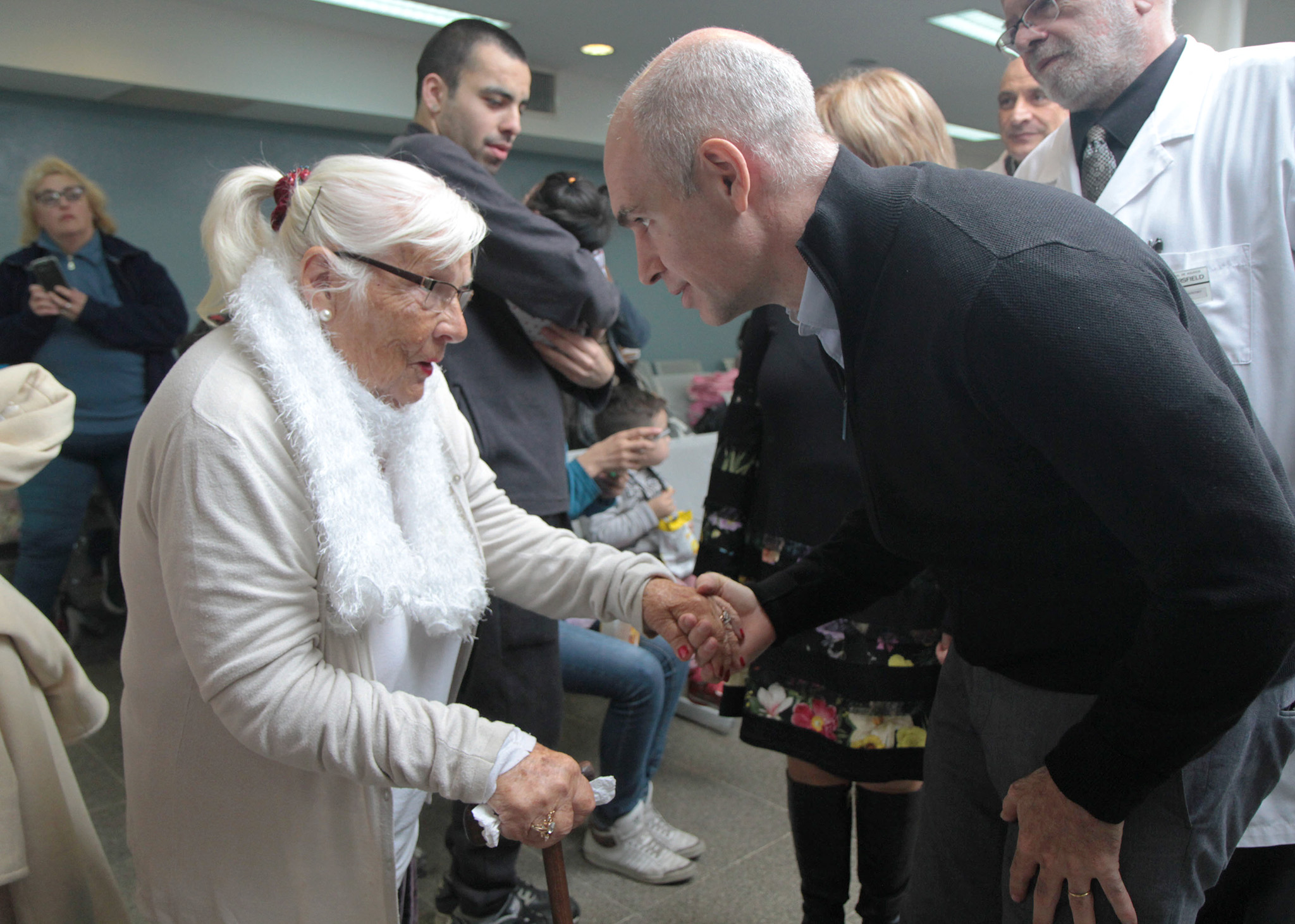 Visita a la guardia del Hospital Vélez Sarsfield