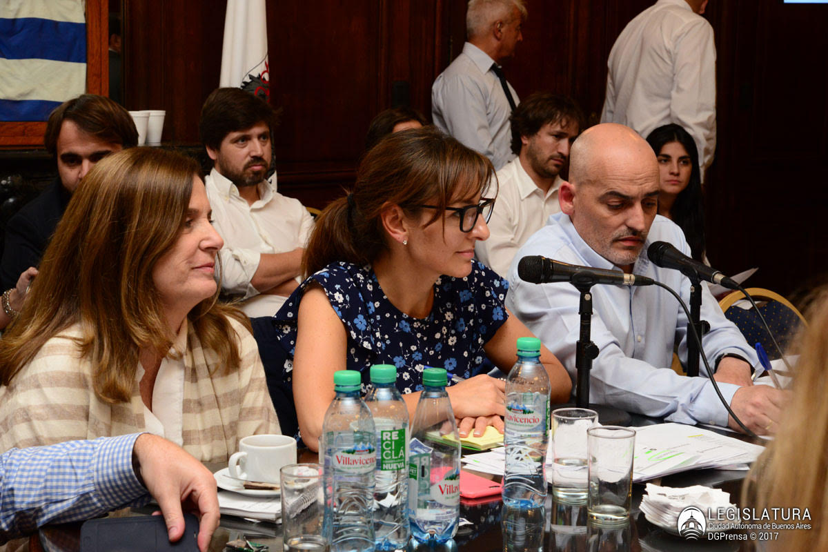 La ministra de Educación presentó en la legislatura el presupuesto 2018