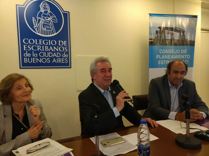 La Dimensión Género organizó Seminario sobre Economía del Cuidado