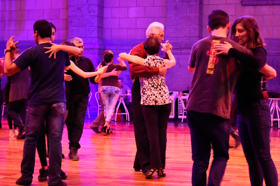 La 2x4 te acompaña en estas fiestas