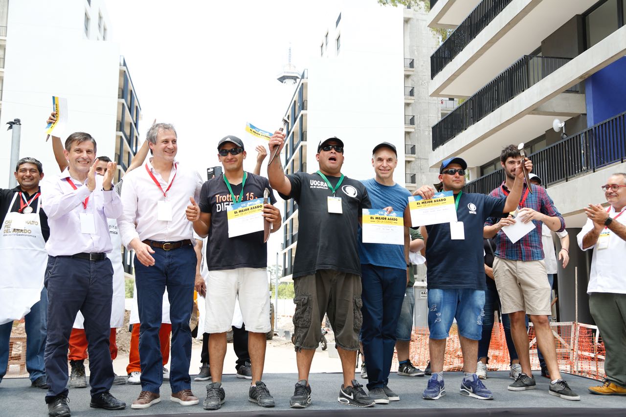 El equipo de viaducto San Martín ganó el campeonato del mejor asado de obra