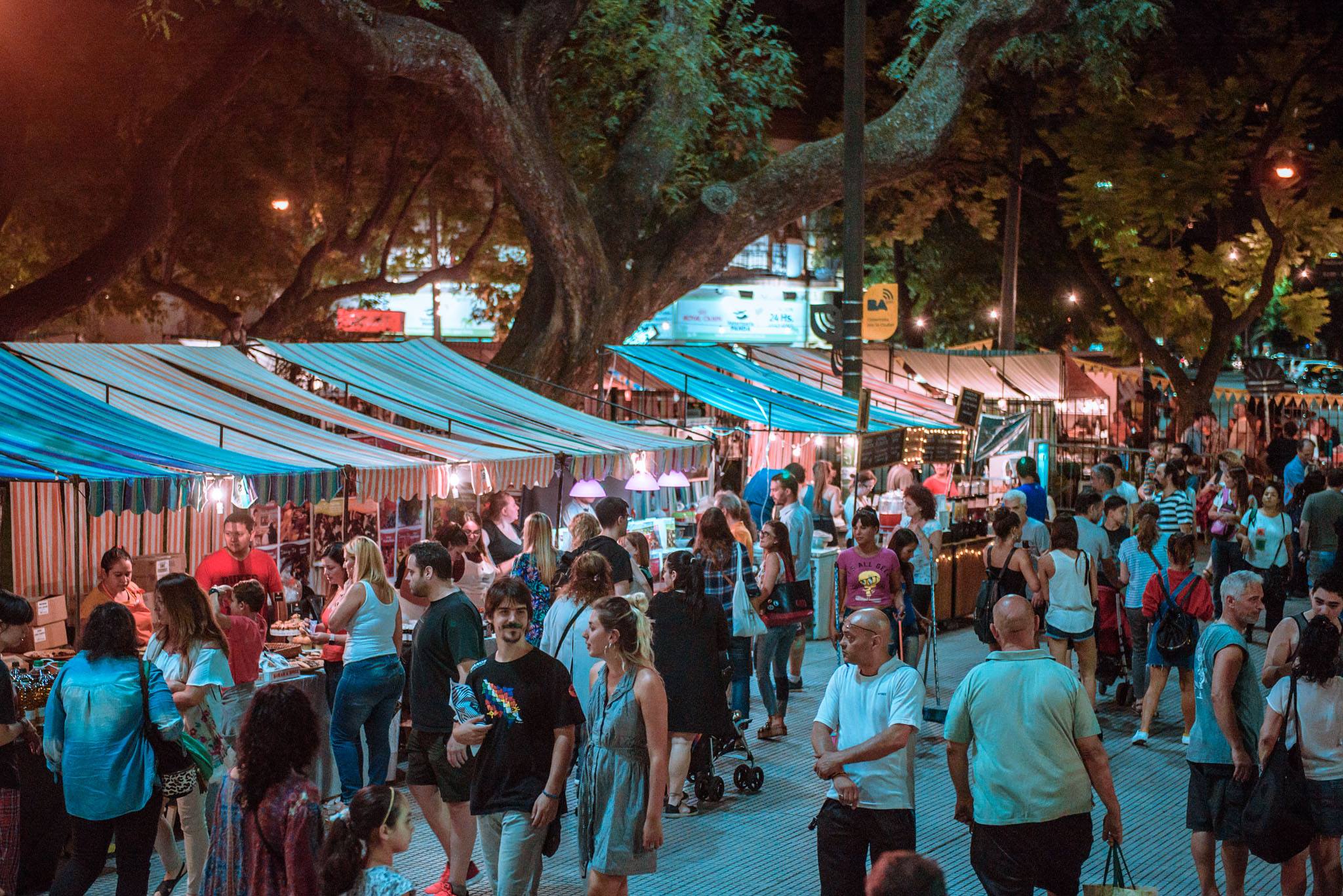 Edición nocturna de Buenos Aires Market 2018 en Caballito