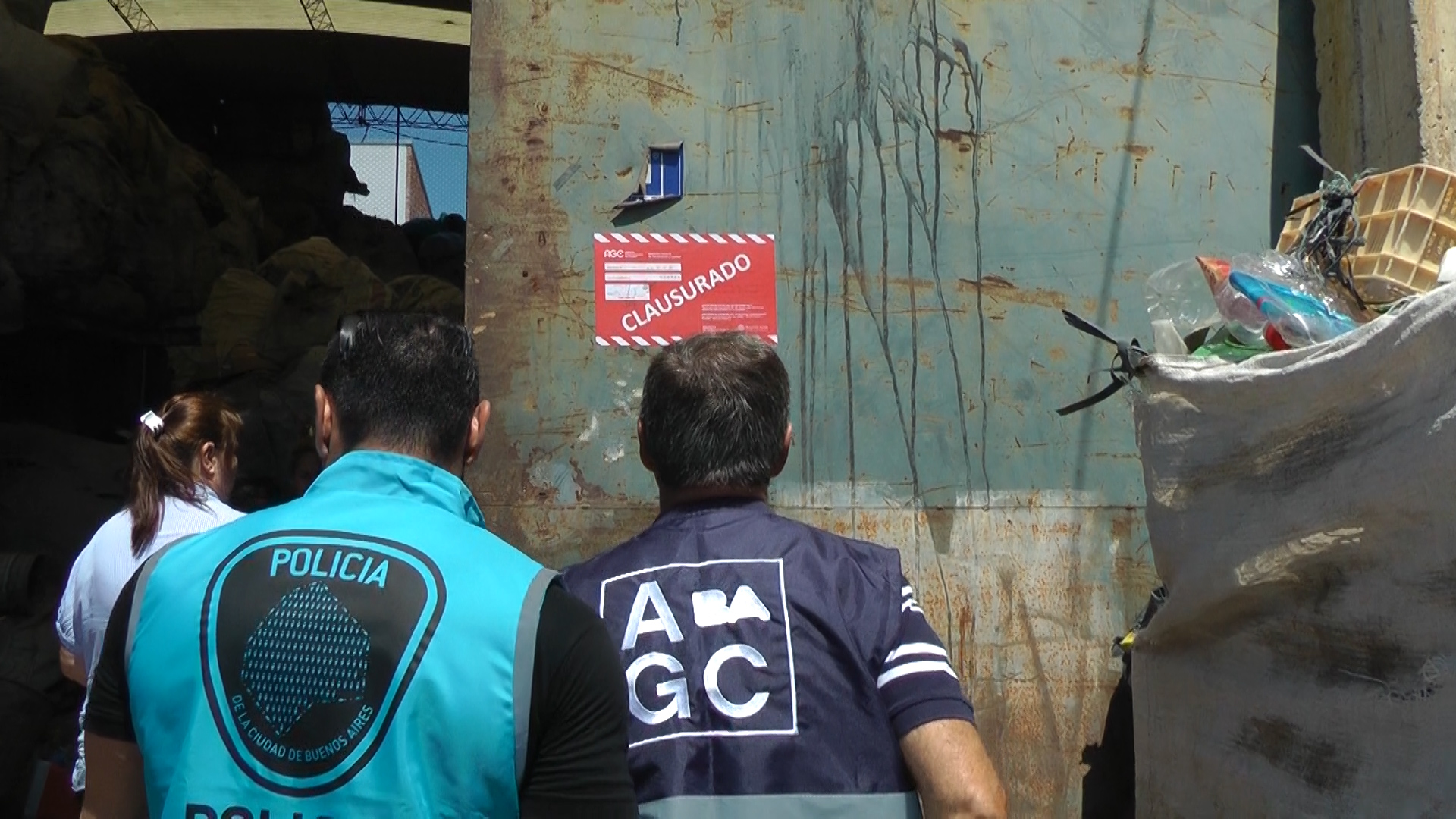 La AGC clausuró depósitos gracias a la denuncia de los vecinos