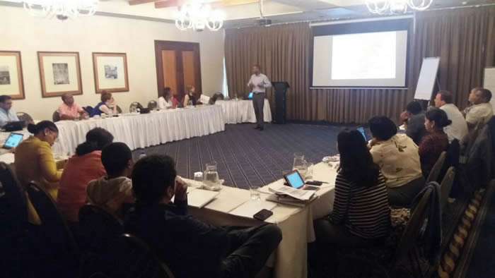 La UCPE presentó en Sudáfrica  el PEPBA 2035