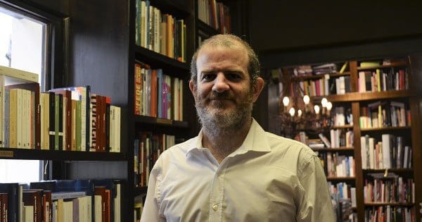 Ciclo de charlas con escritores - comienza sábado 21 de abril a las 18