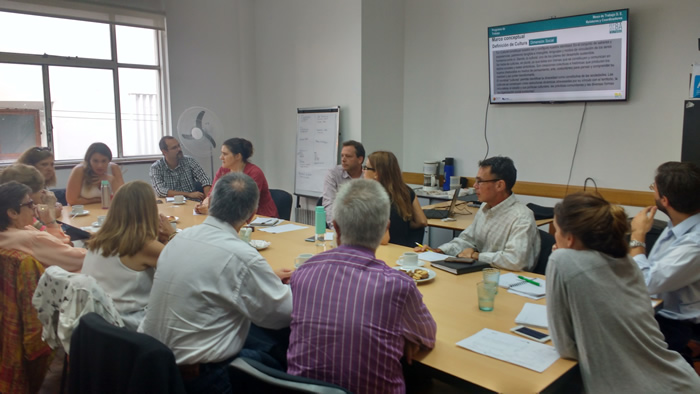 Dinámica y fluida reunión de dirección ejecutiva, relatores y coordinadores 