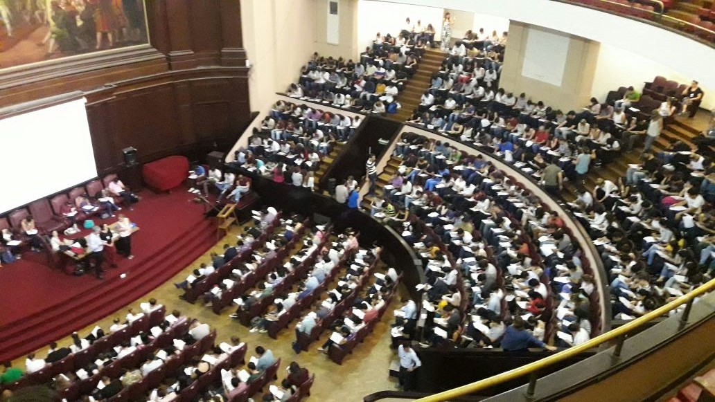 Hoy se llevó a cabo el examen de residencias y concurrencias 2018