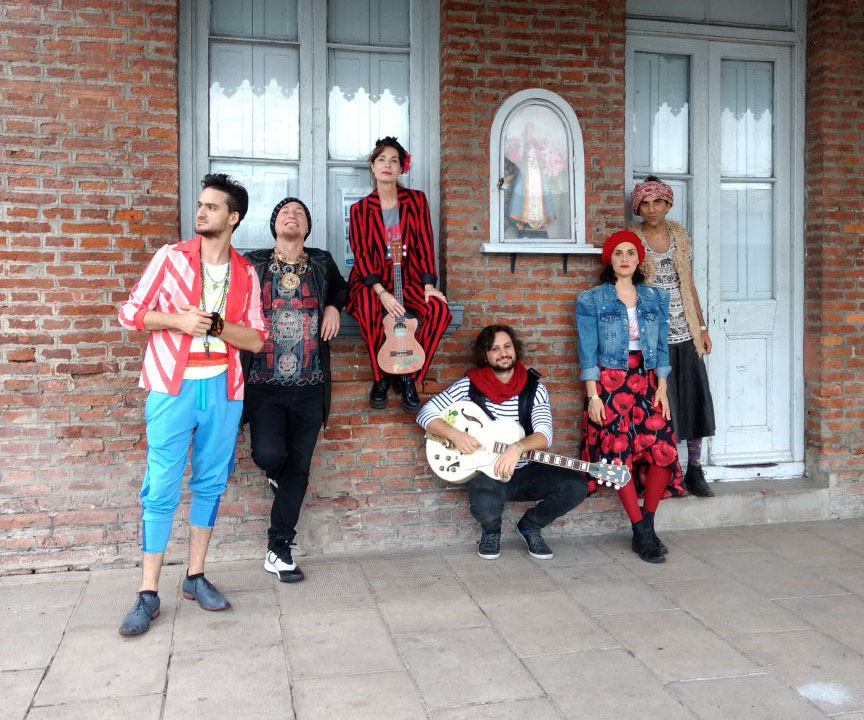Gloria Carrá y Julieta Díaz le cantan a los chicos en La Usina