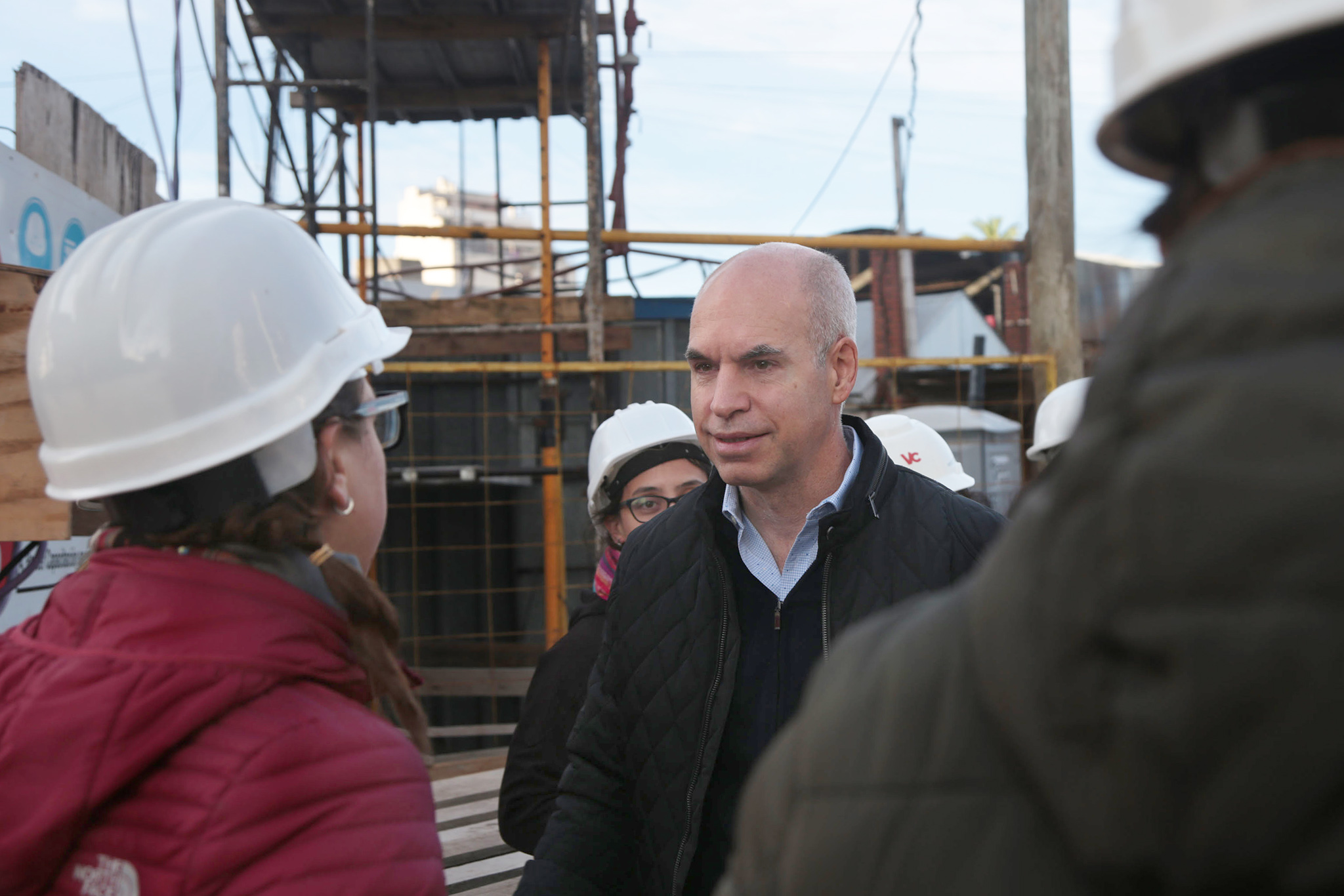 Rodríguez Larreta y Kerr recorrieron las obras de las nuevas viviendas de ProCreAr en Pompeya 
