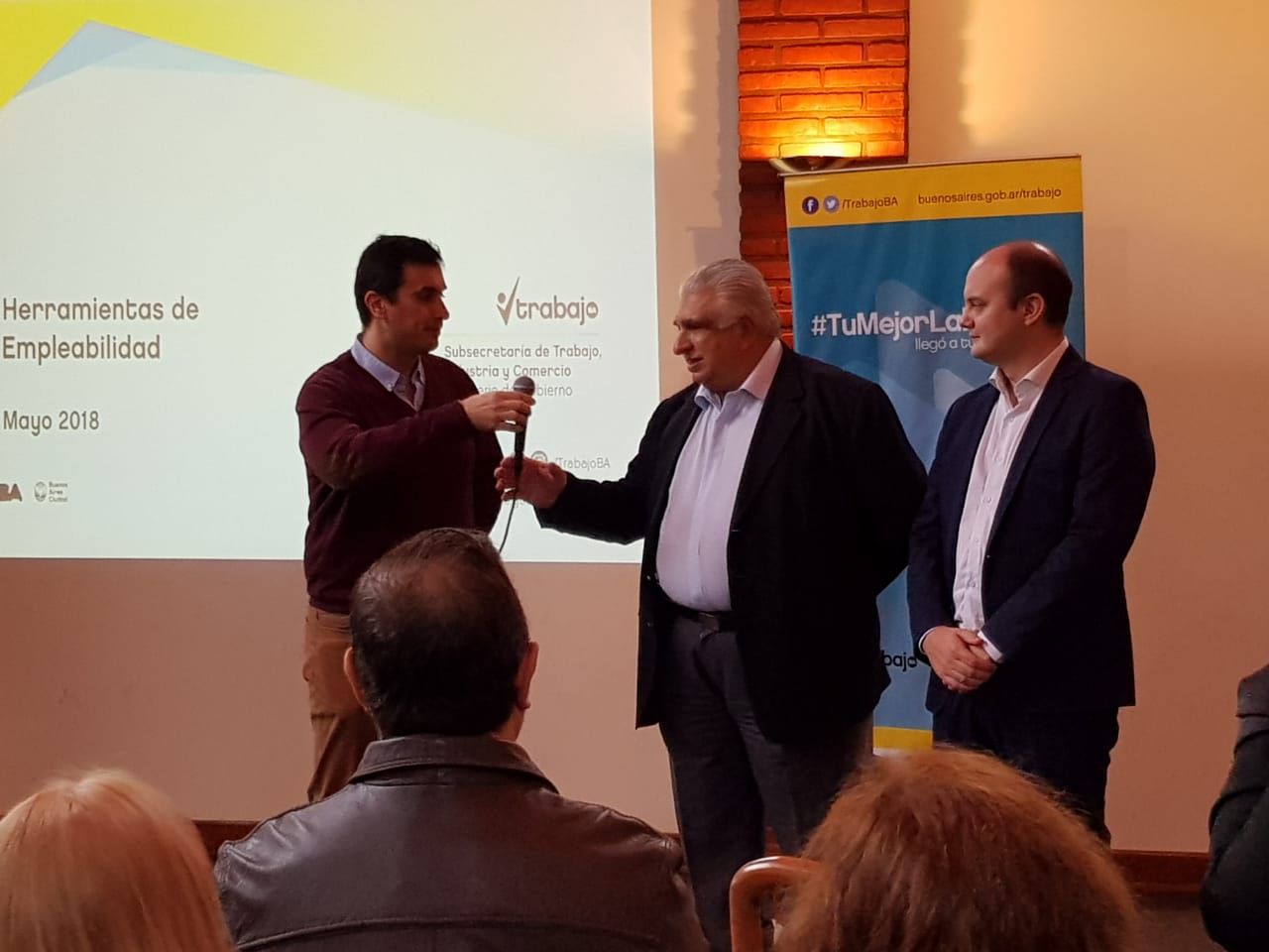 Encuentro con empresas de la Comuna 11