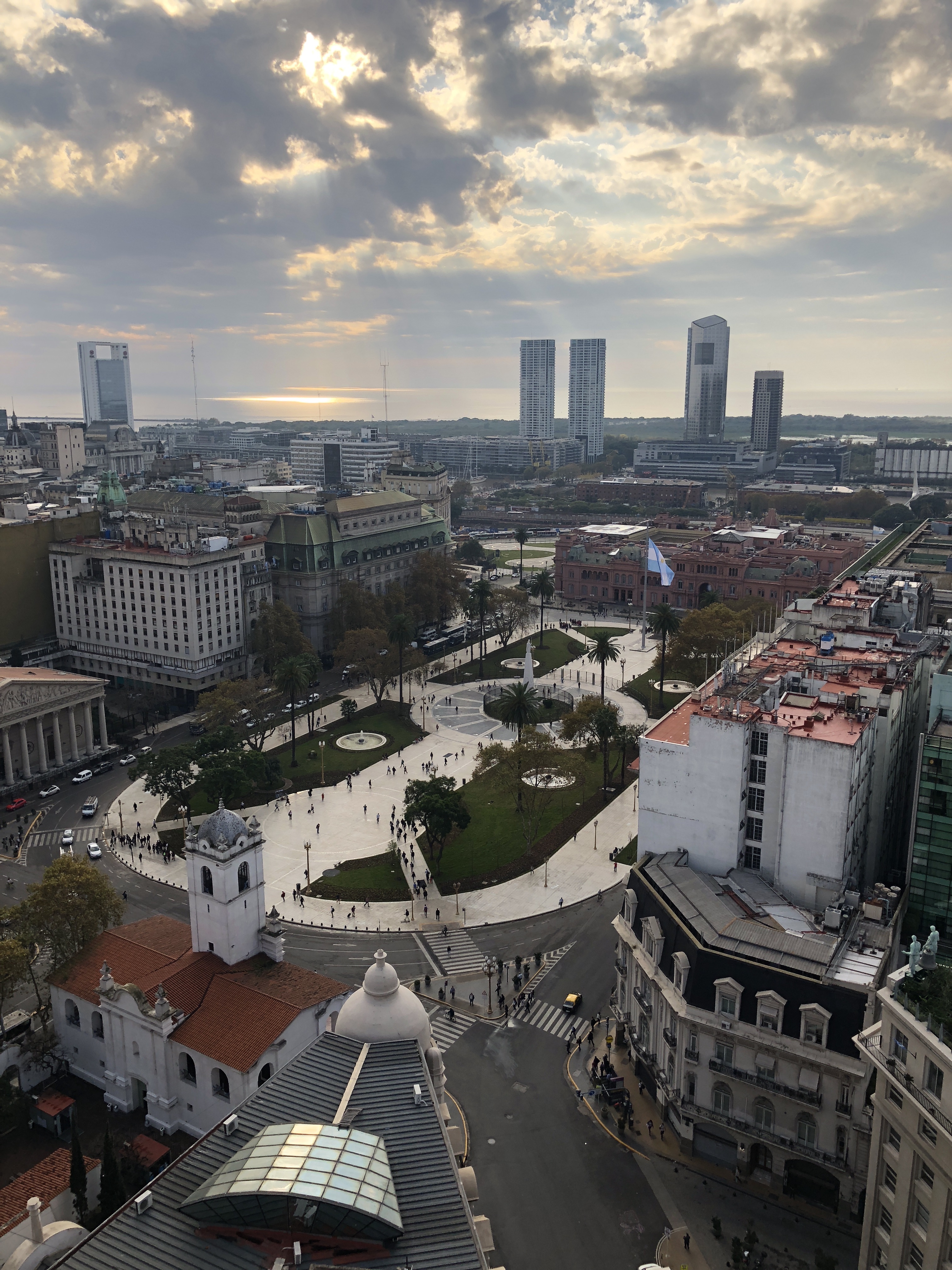 Más de 4 millones de pesos costarán los arreglos en Plaza de Mayo