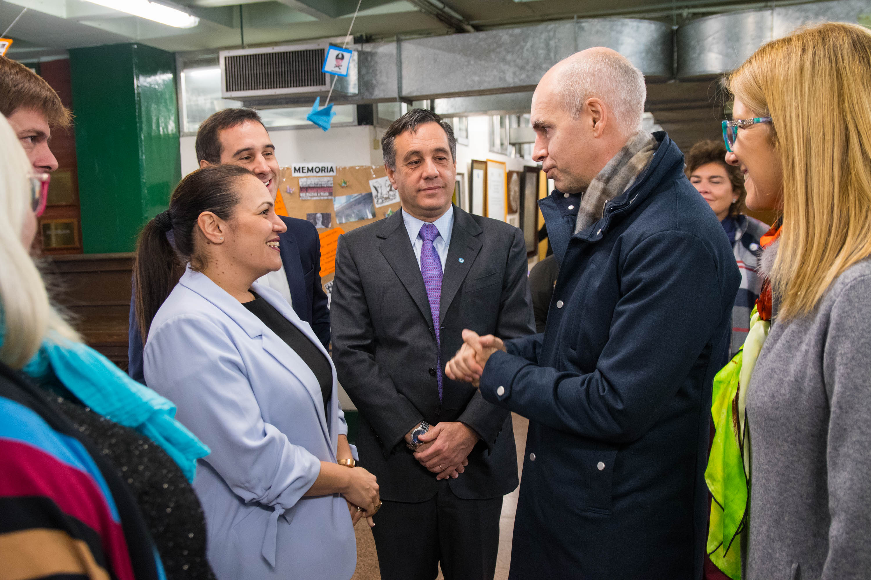 Estudiantes secundarios conversaron con Finocchiaro, Rodríguez Larreta y la maestra ganadora del Global Teacher Prize