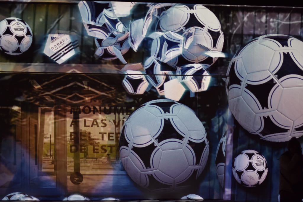 Con un mapping 3D se inauguró la muestra “Tiren papelitos": Mundial ‘78