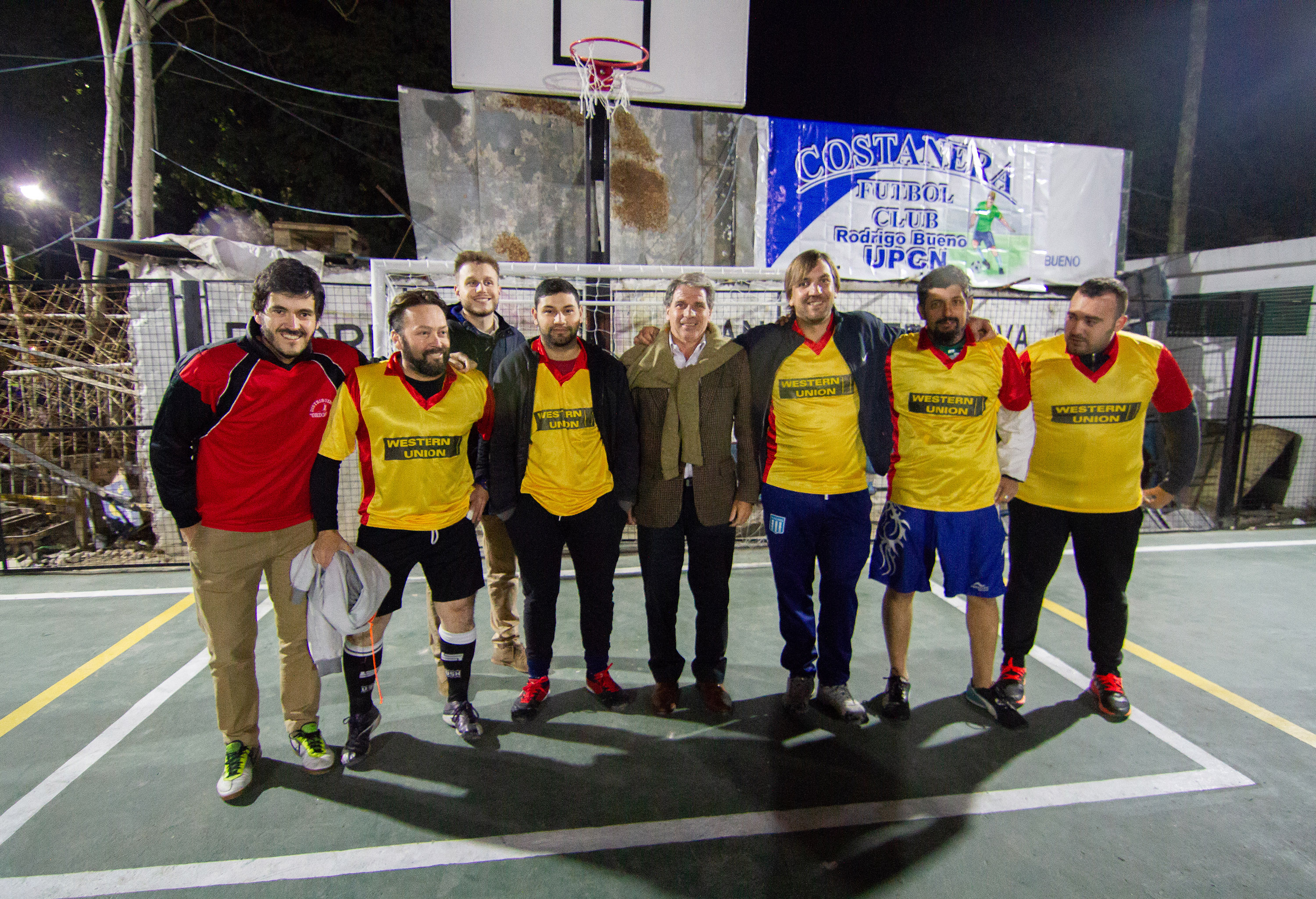 Inauguramos la cancha en  la Manzana 1 de Rodrigo Bueno