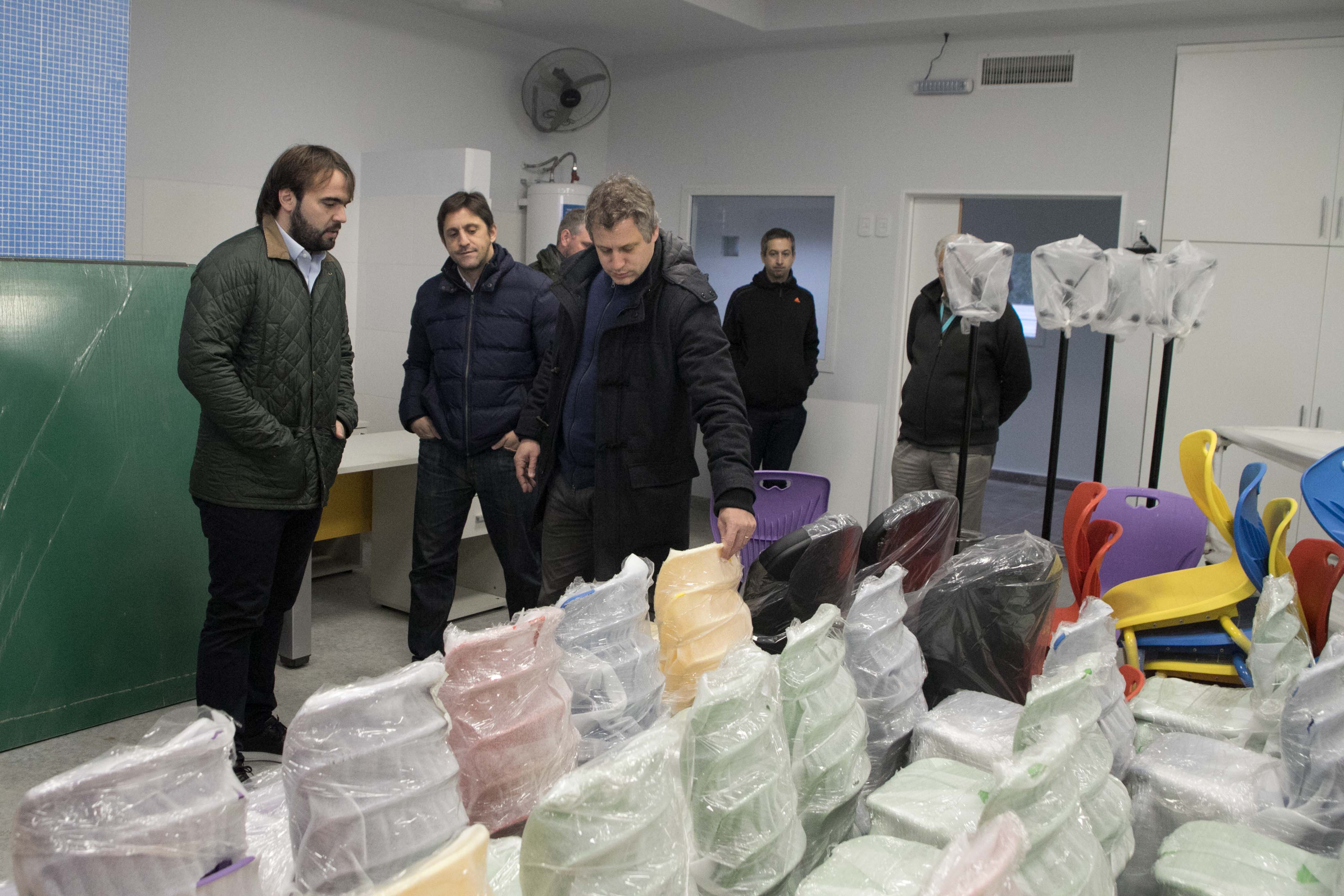 El Jefe de Gabinete porteño visitó una de las 52 escuelas que se están construyendo