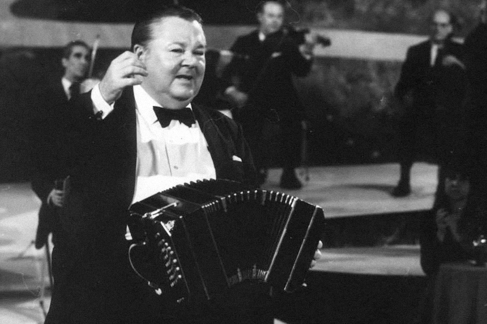 Artistas interpretan a Aníbal Troilo en vivo en La 2x4 