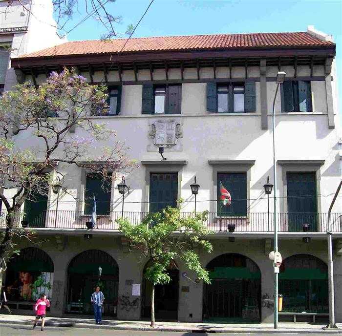 Visita al Centro Laurak Bat