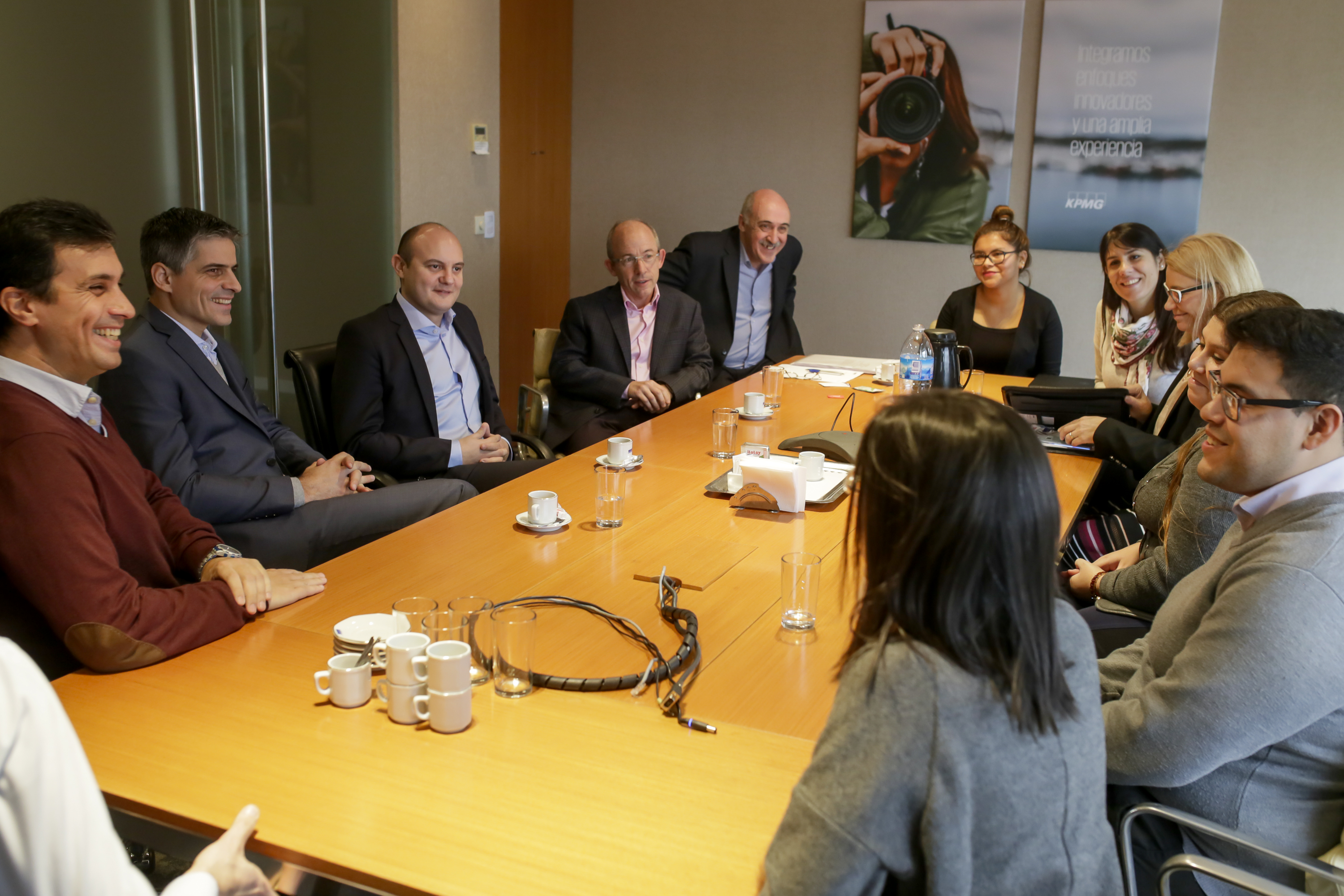 Visita a los participantes de "A la Par" en la empresa KPMG