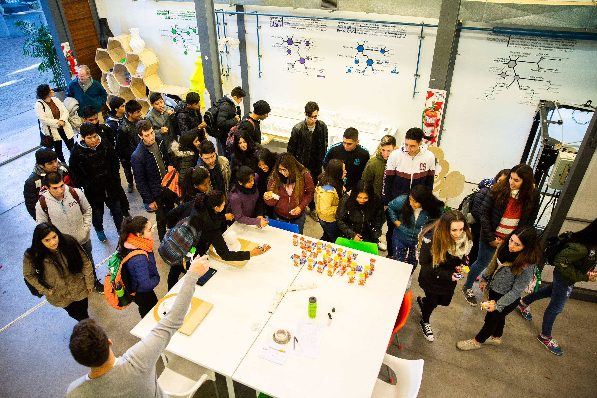 Conectar a los alumnos con el mundo de la ciencia y la tecnología