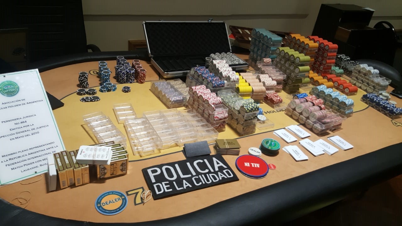 Clausuran casino clandestino en Barrio Norte