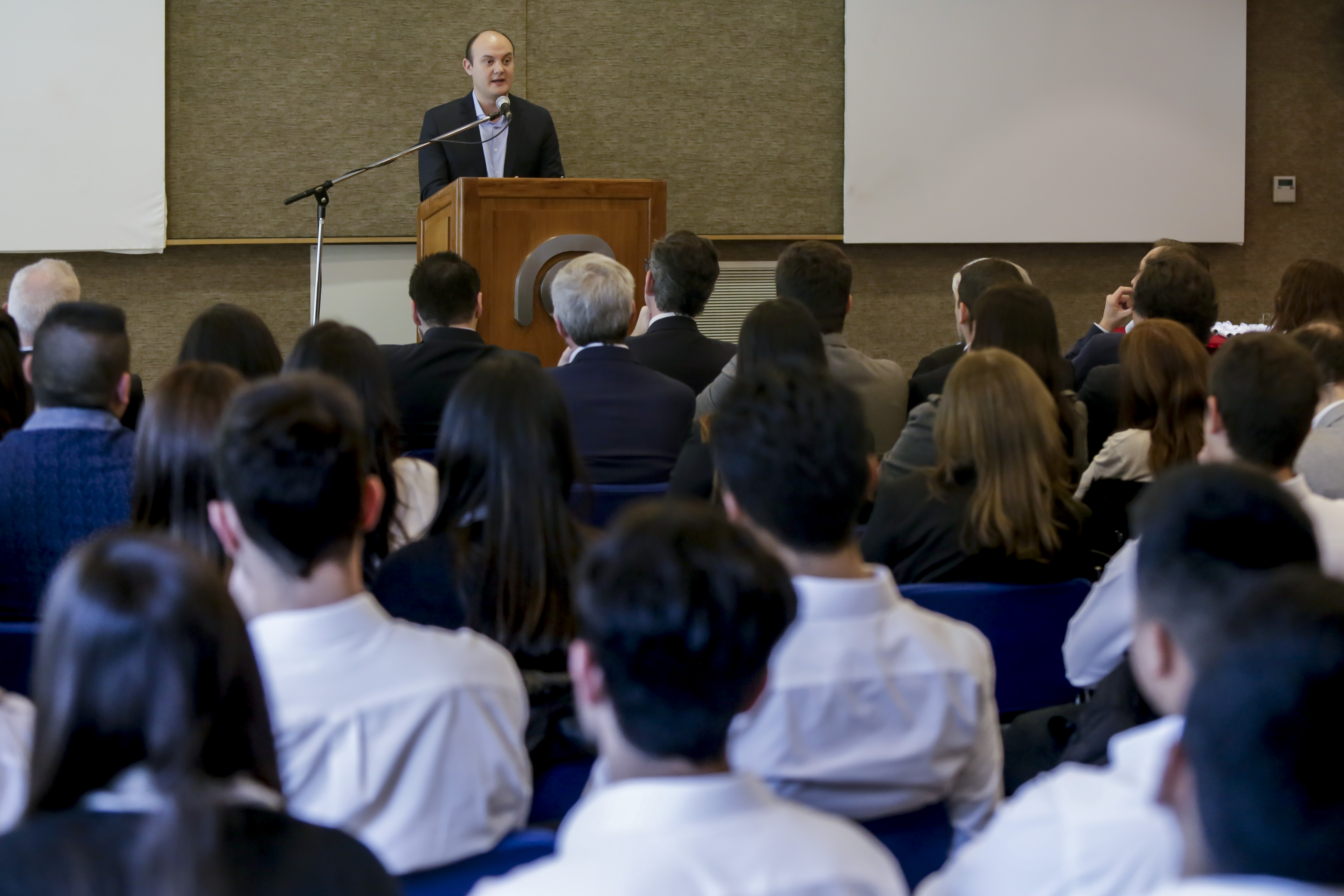 Nuevos egresados del programa "A la Par"