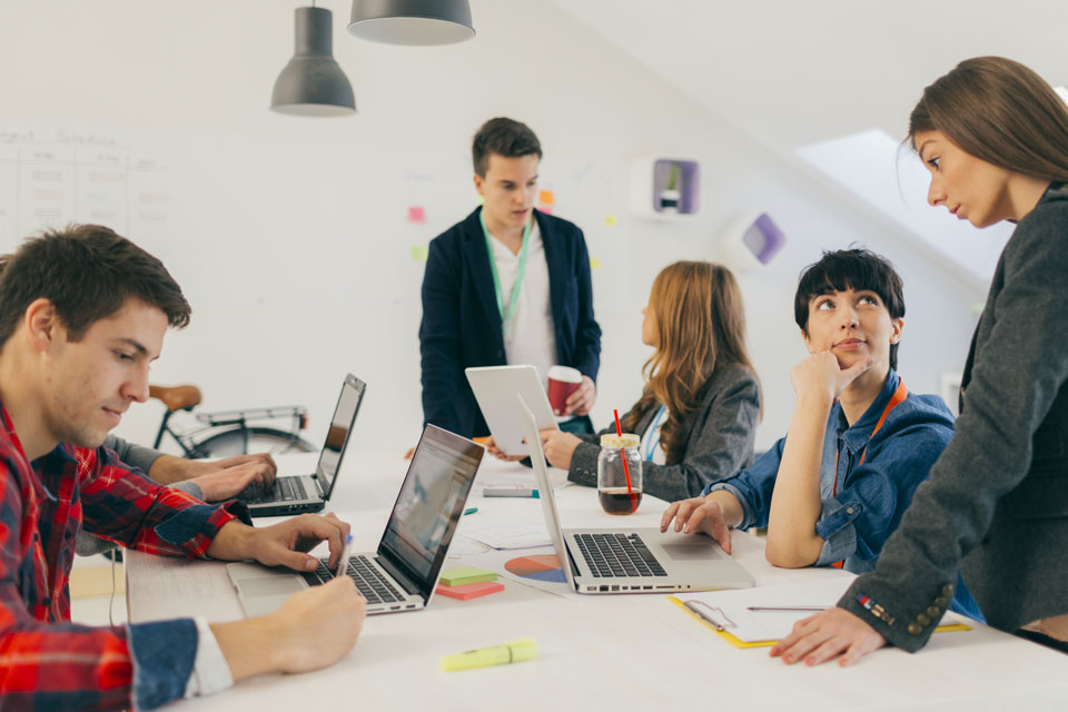 El mundo online se potencia con los 50 nuevos becados en Diseño Web y Marketing Digital.