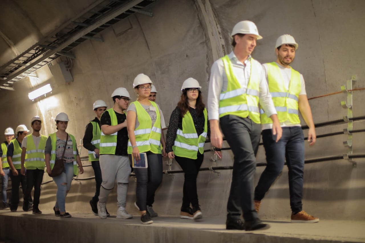  Alumnos de Barracas recorrieron la obra de extensión de la Línea E 