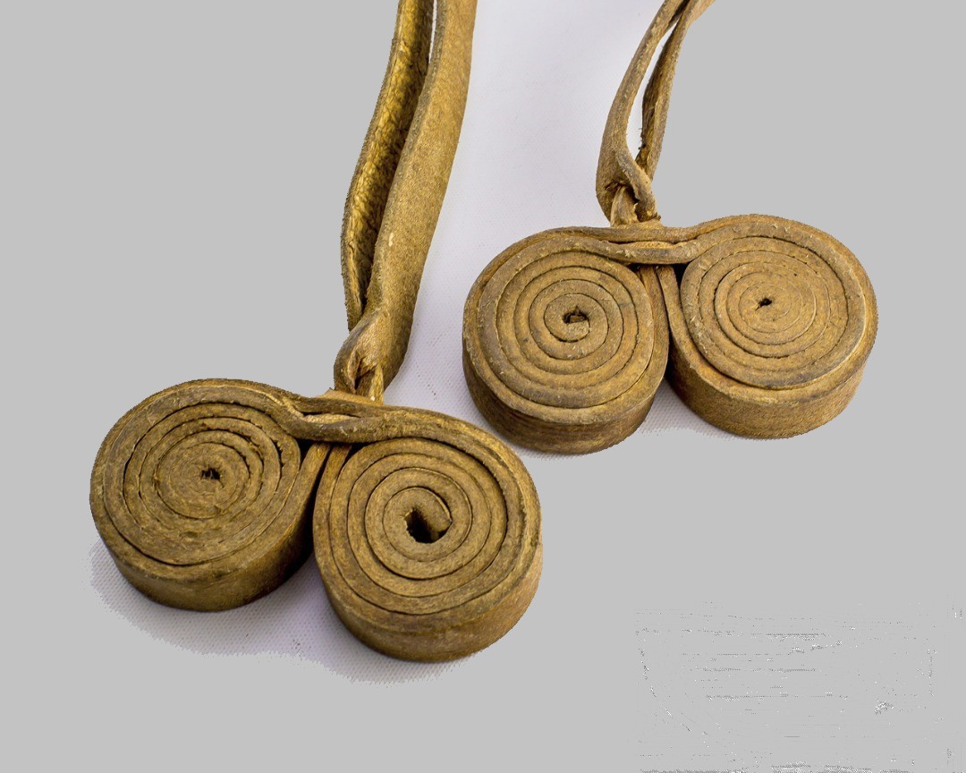 Charla y demostración en artesanías de cuero crudo