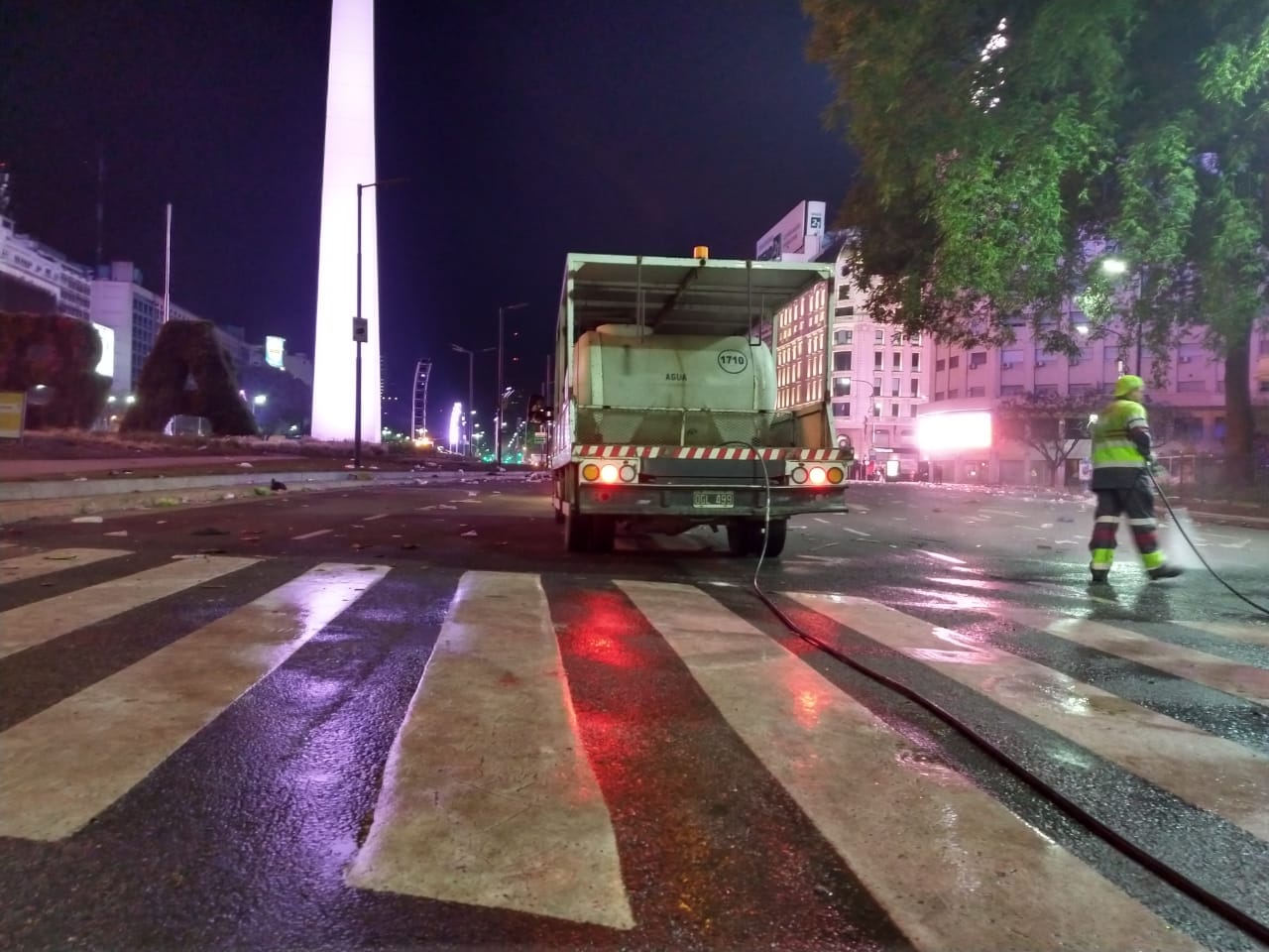 La Ciudad tendrá que gastar $ 4.300.000 pesos para arreglar la zona del Obelisco tras los festejos de los hinchas de River