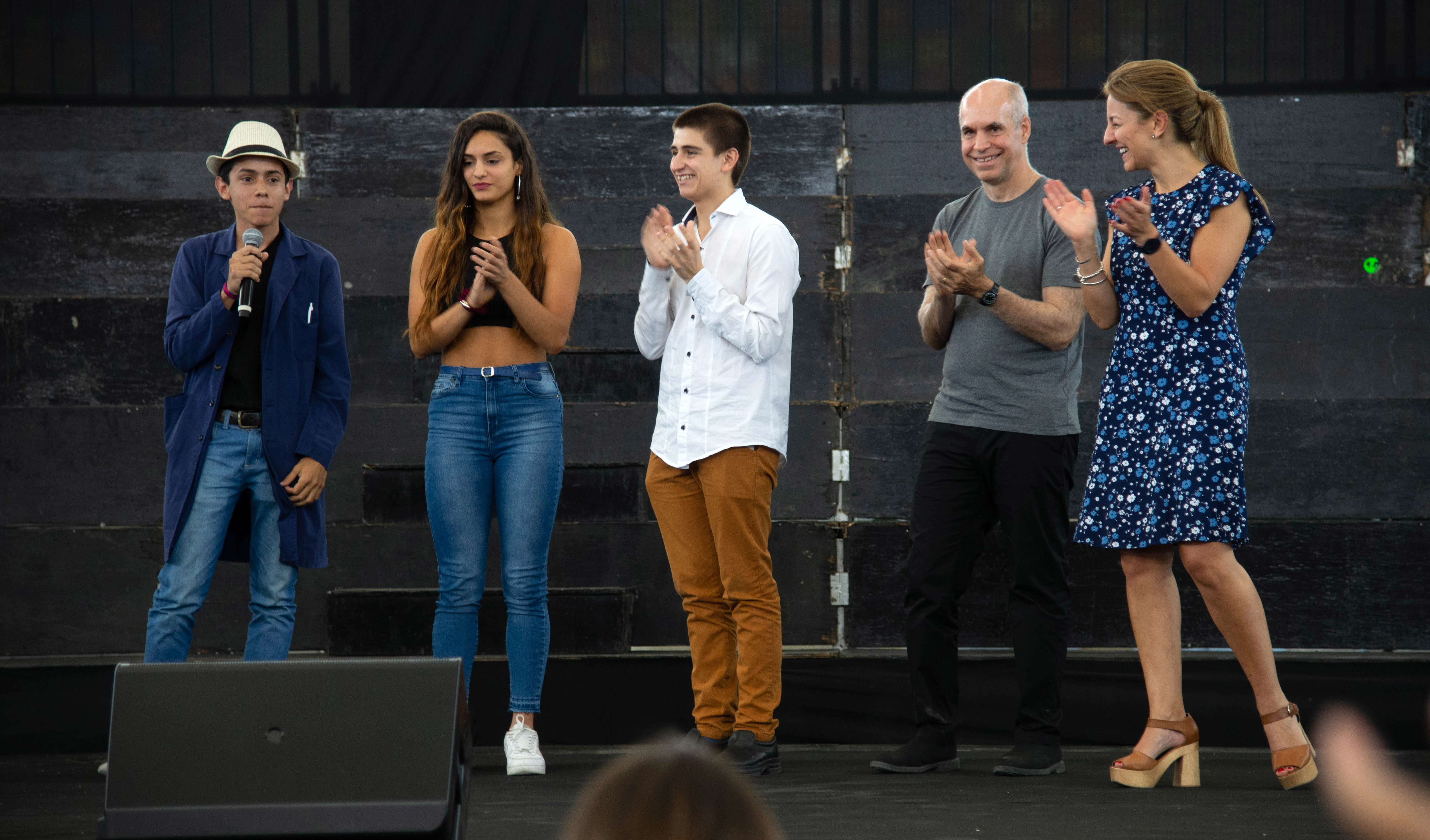 Hubo entrega de medallas para 111 alumnos por las olimpiadas escolares