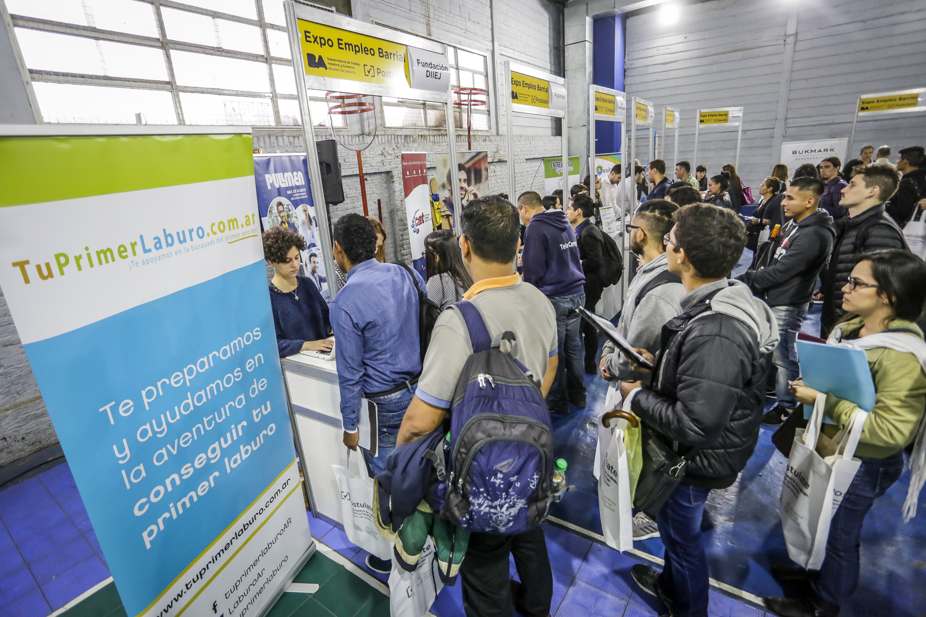 La Expo Empleo Barrial estuvo en el barrio de Liniers