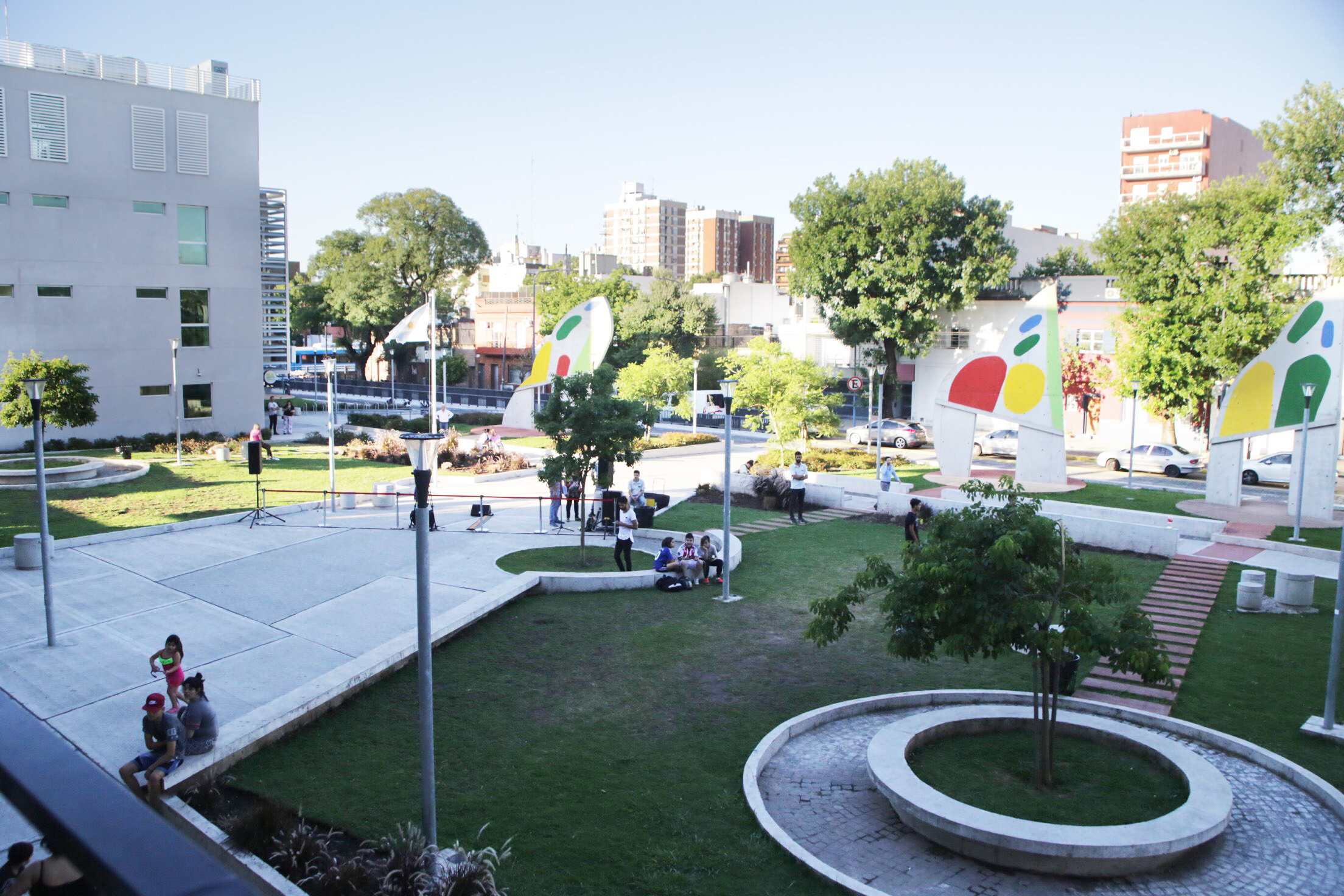 Se entregaron las escrituras de los departamentos del nuevo barrio Donado-Holmberg