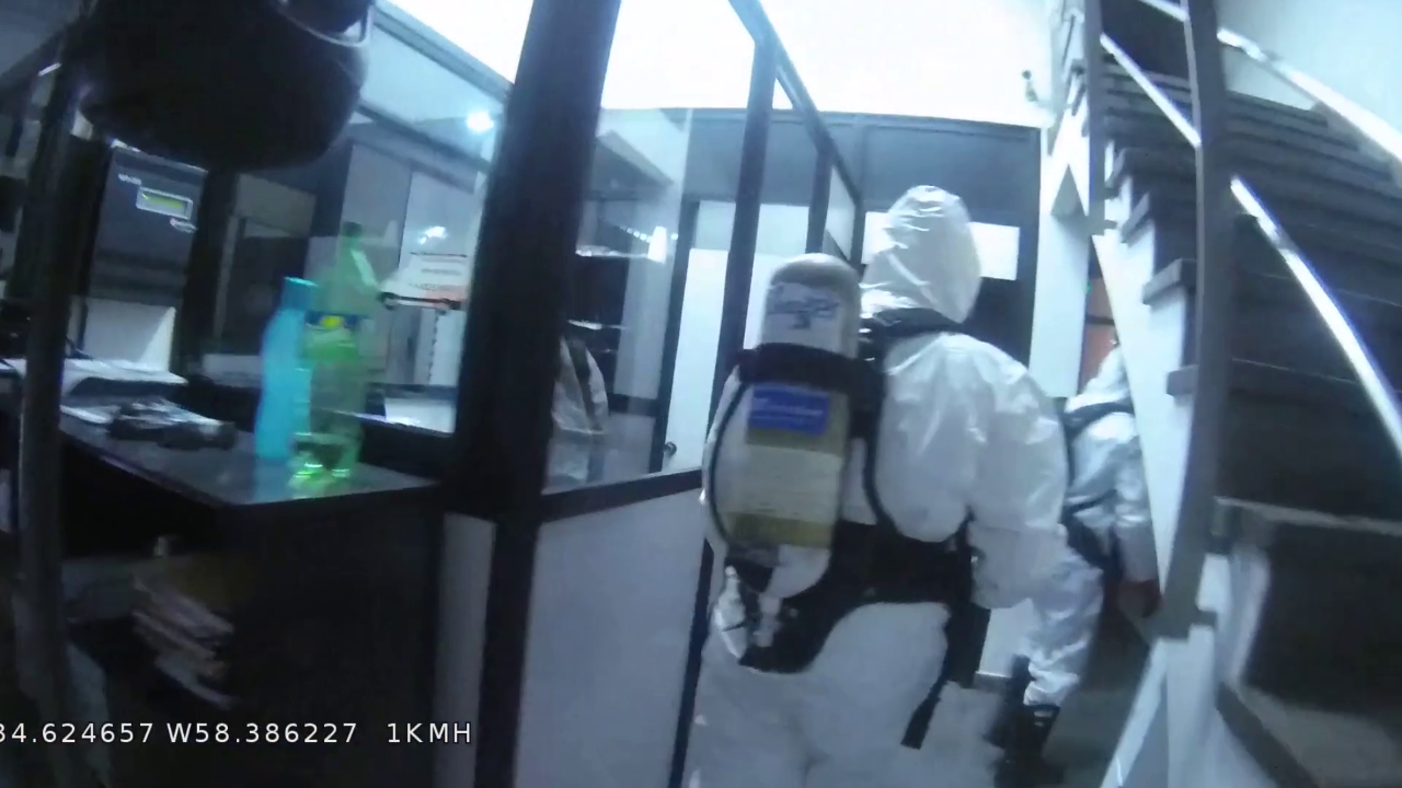 La Brigada de Emergencias Especiales de Bomberos contuvo una peligrosa fuga de amoníaco