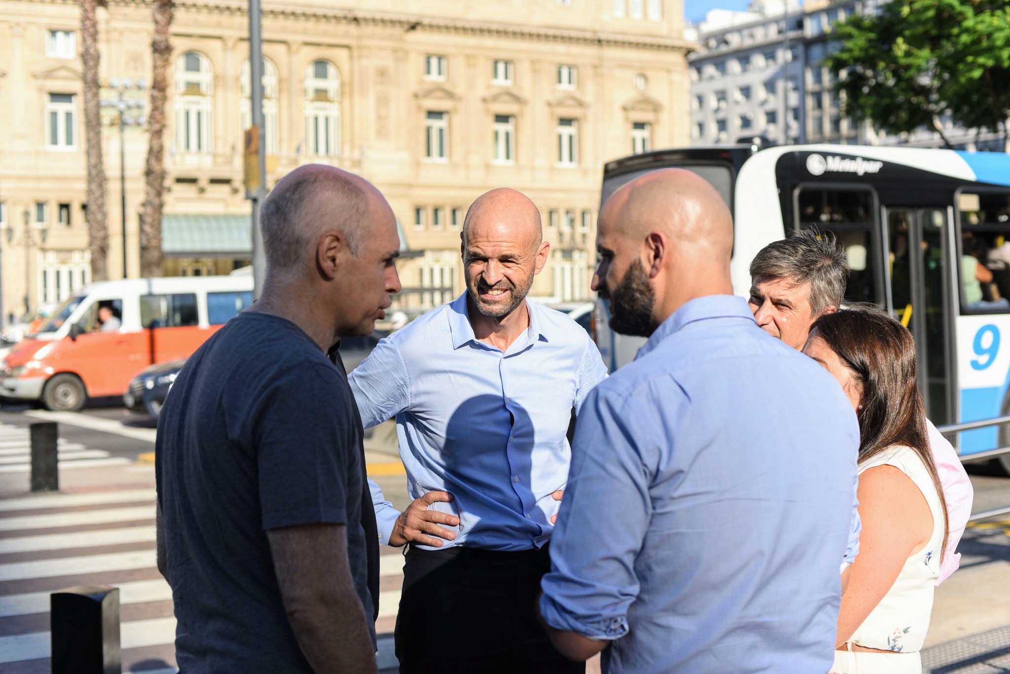 Rodríguez Larreta y Dietrich presentaron los carteles para saber cuándo llega el colectivo