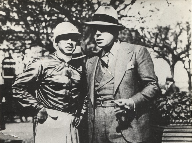 Charla cierre  Gardel y los deportes por Maximiliano Kronenberg