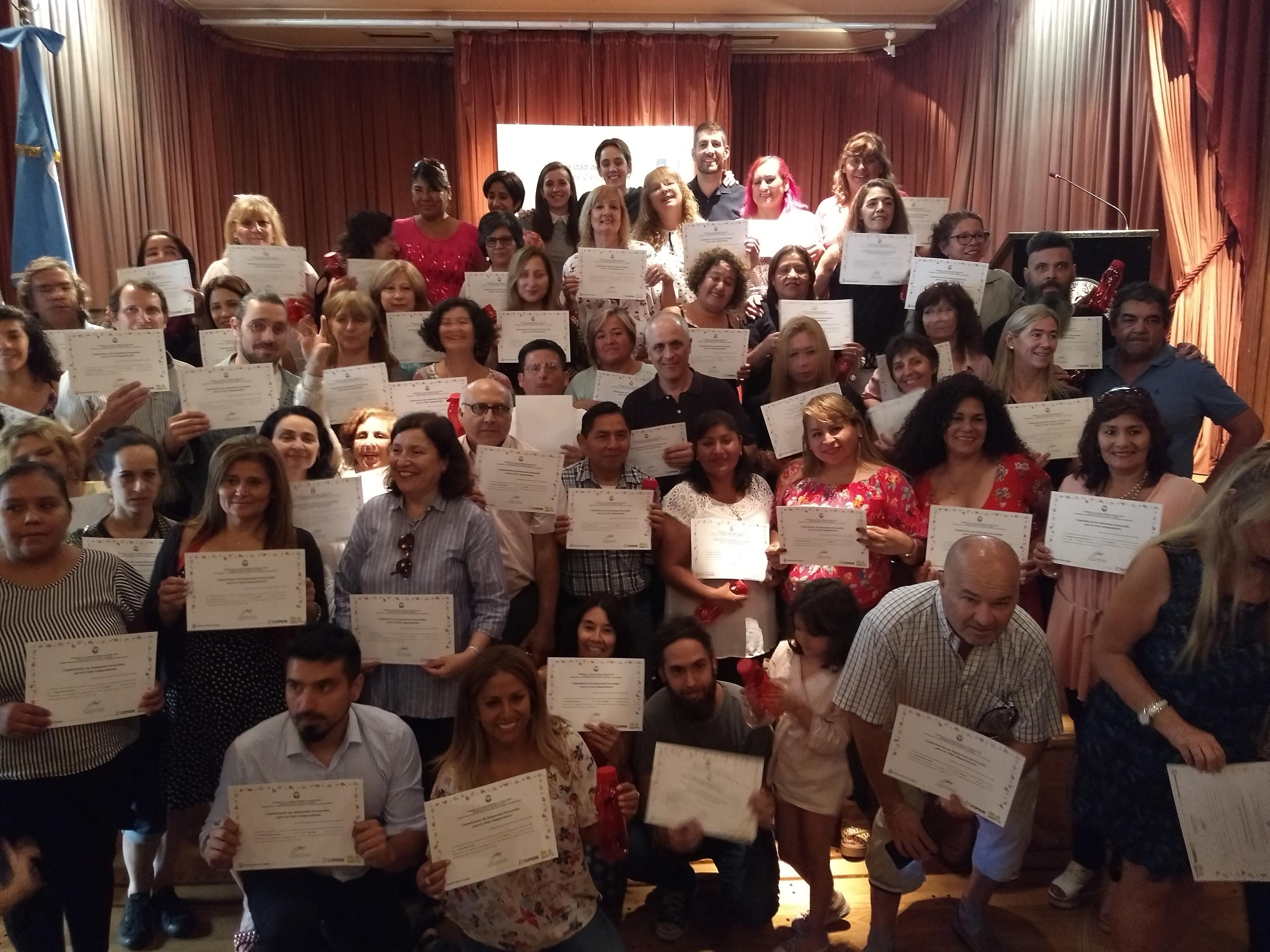 Entrega de diplomas de los Asistentes de Apoyo para la Vida Independiente