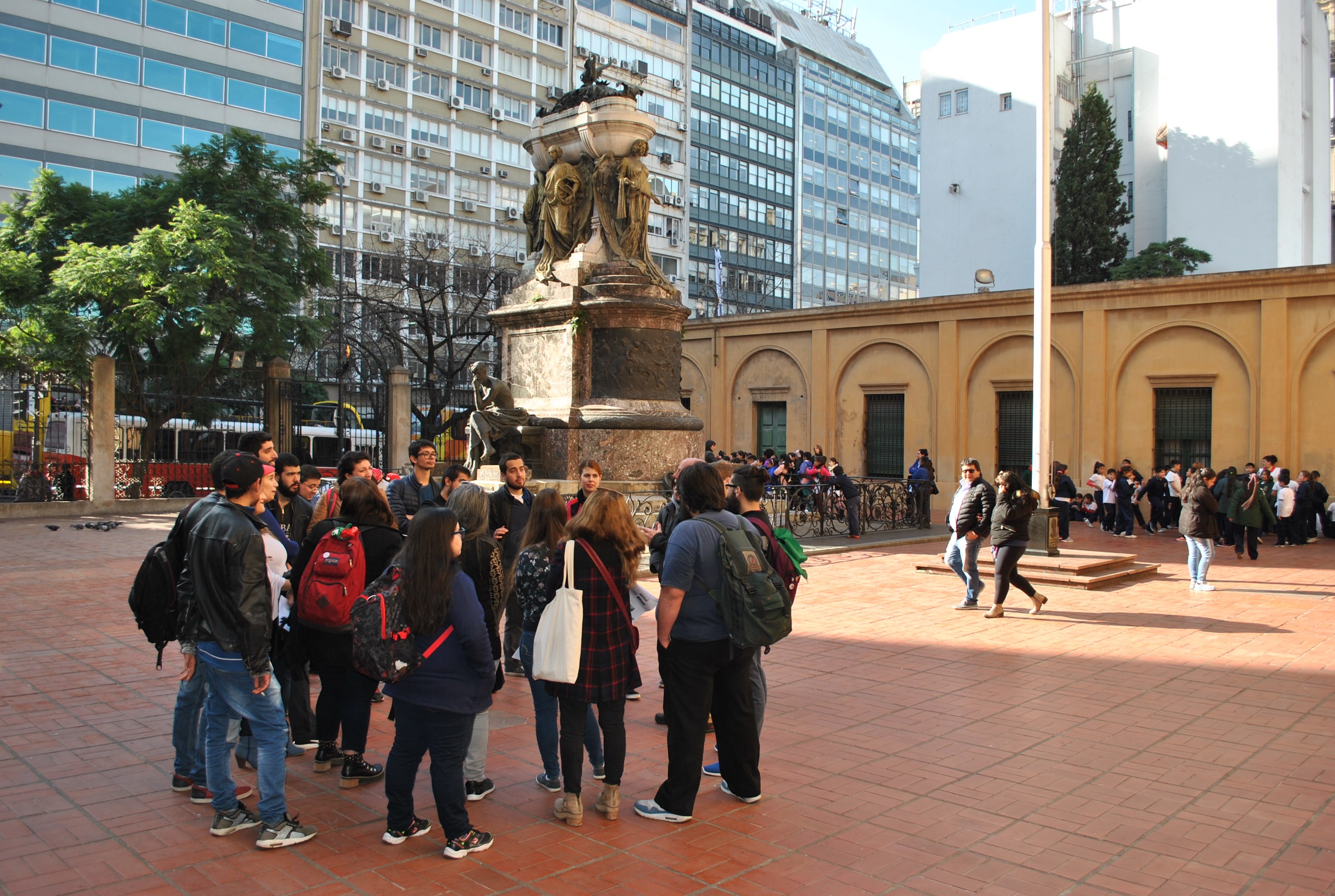 Actividades de extensión cultural en mayo