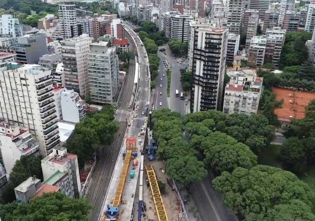 Recorrida desde un dron por el recientemente inaugurado Viaducto Mitre