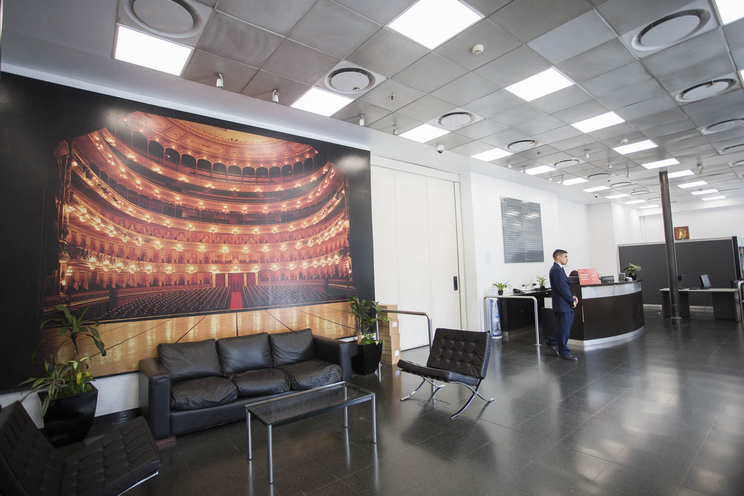 El Teatro Colón se sumó al Programa de Recambio de Luminarias en edificios públicos