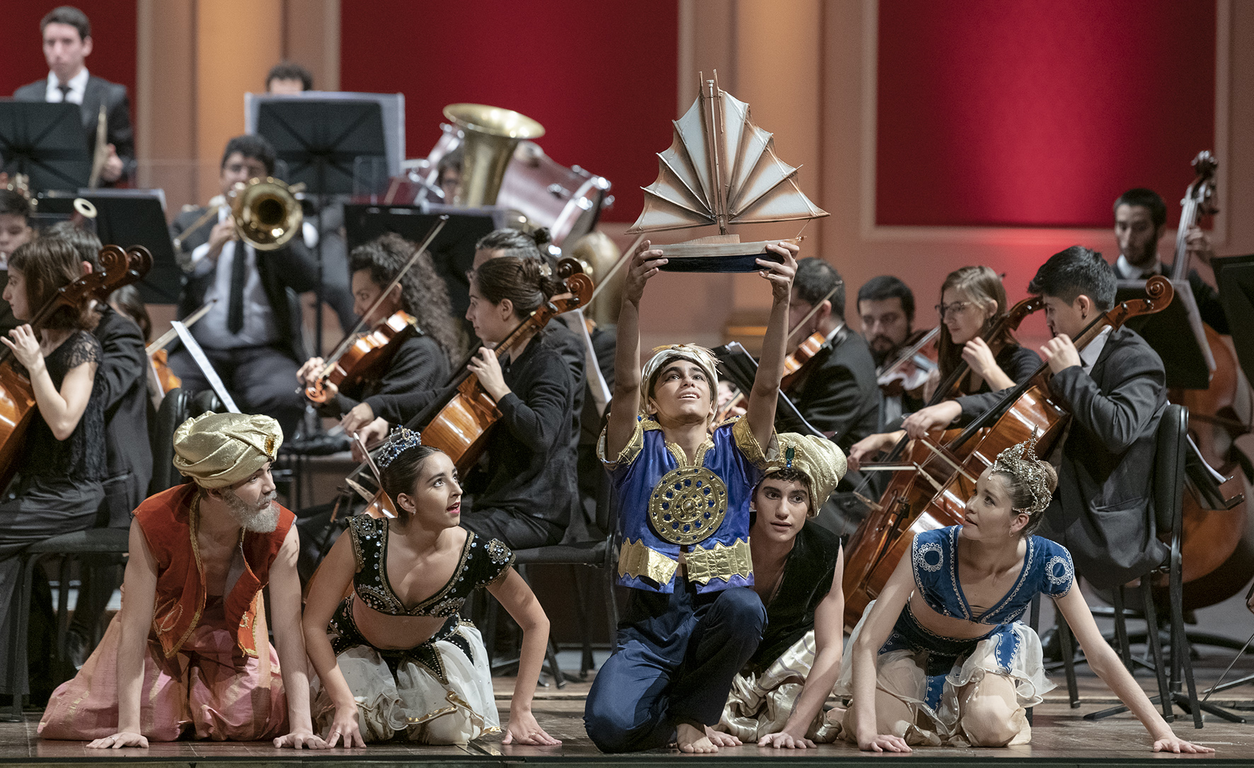 Más de 7.000 chicos presenciaron El Principito y el concierto Scheherezade en el Colón