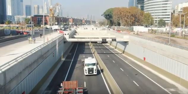 Drone: así pasan los camiones y micros por el flamante corredor vial