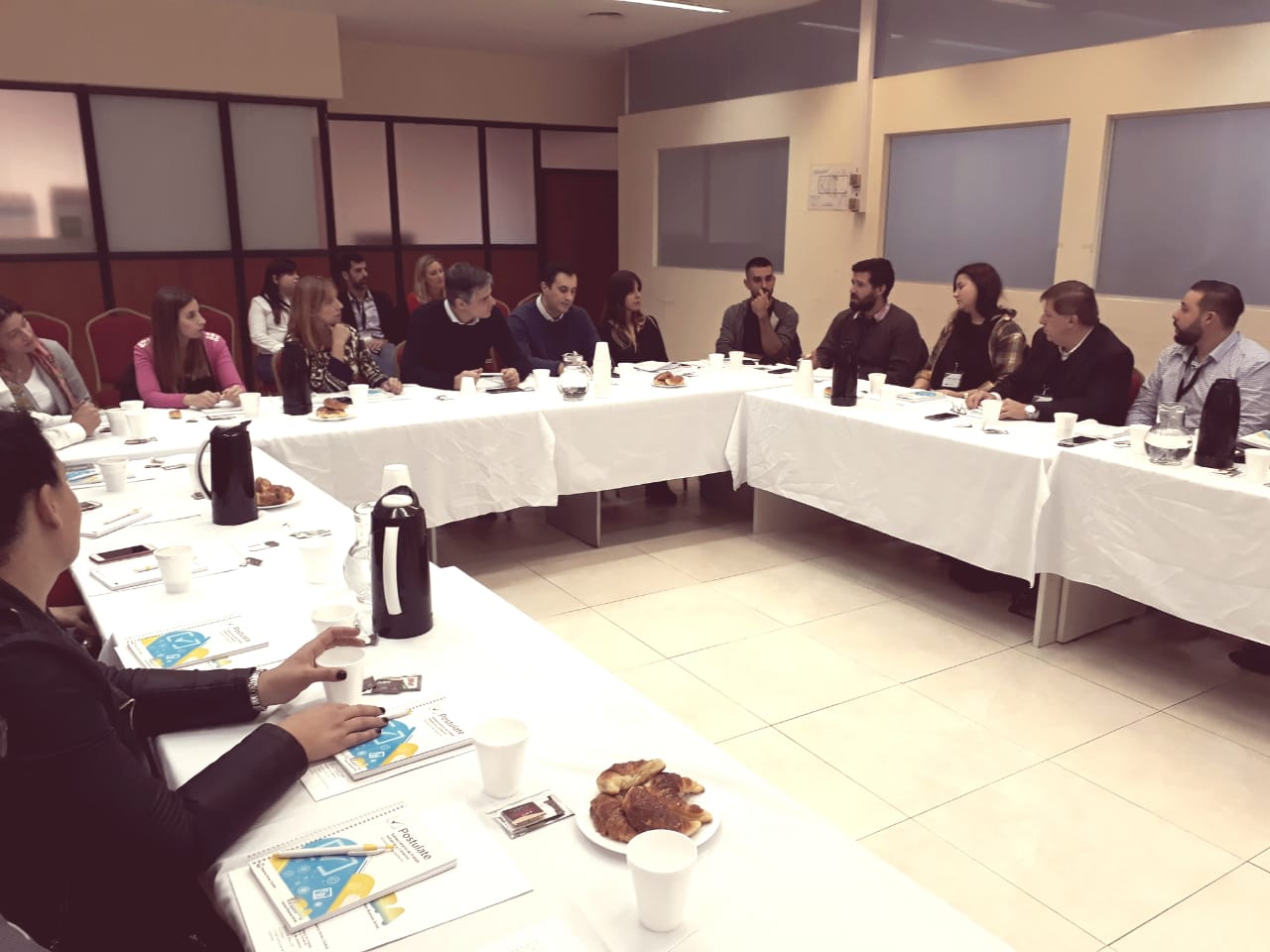 Reunión con empresas para promover la inserción laboral