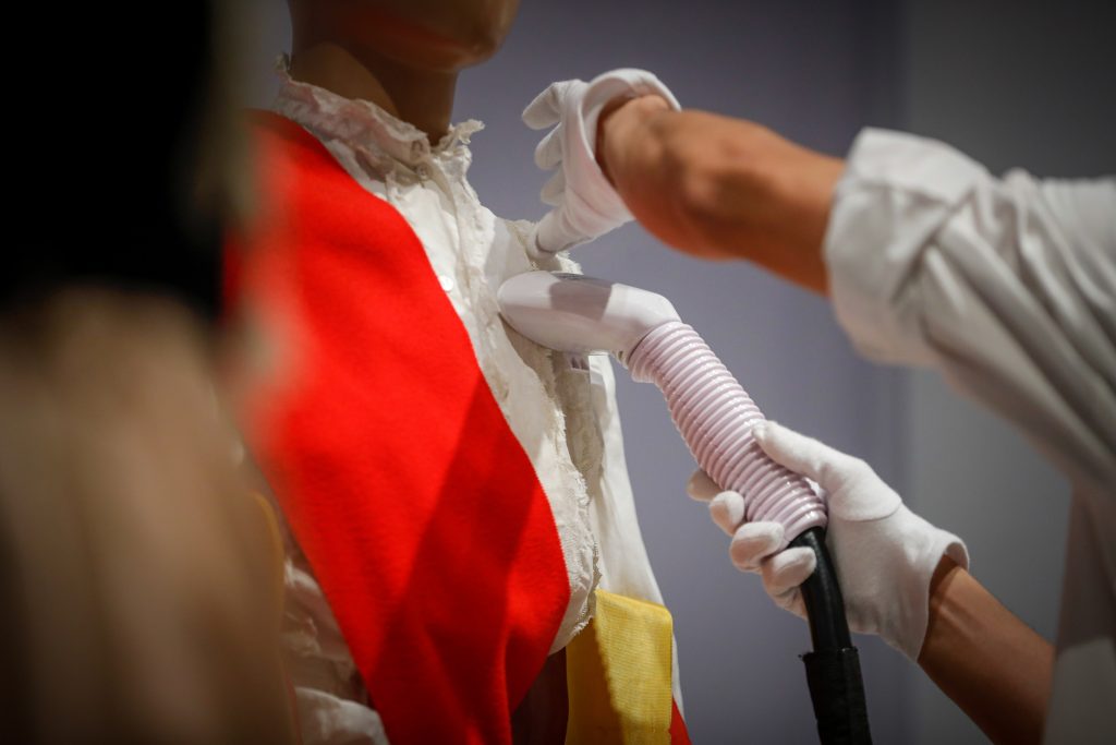 Actividades complementarias a la muestra “Un regalo para Evita” 