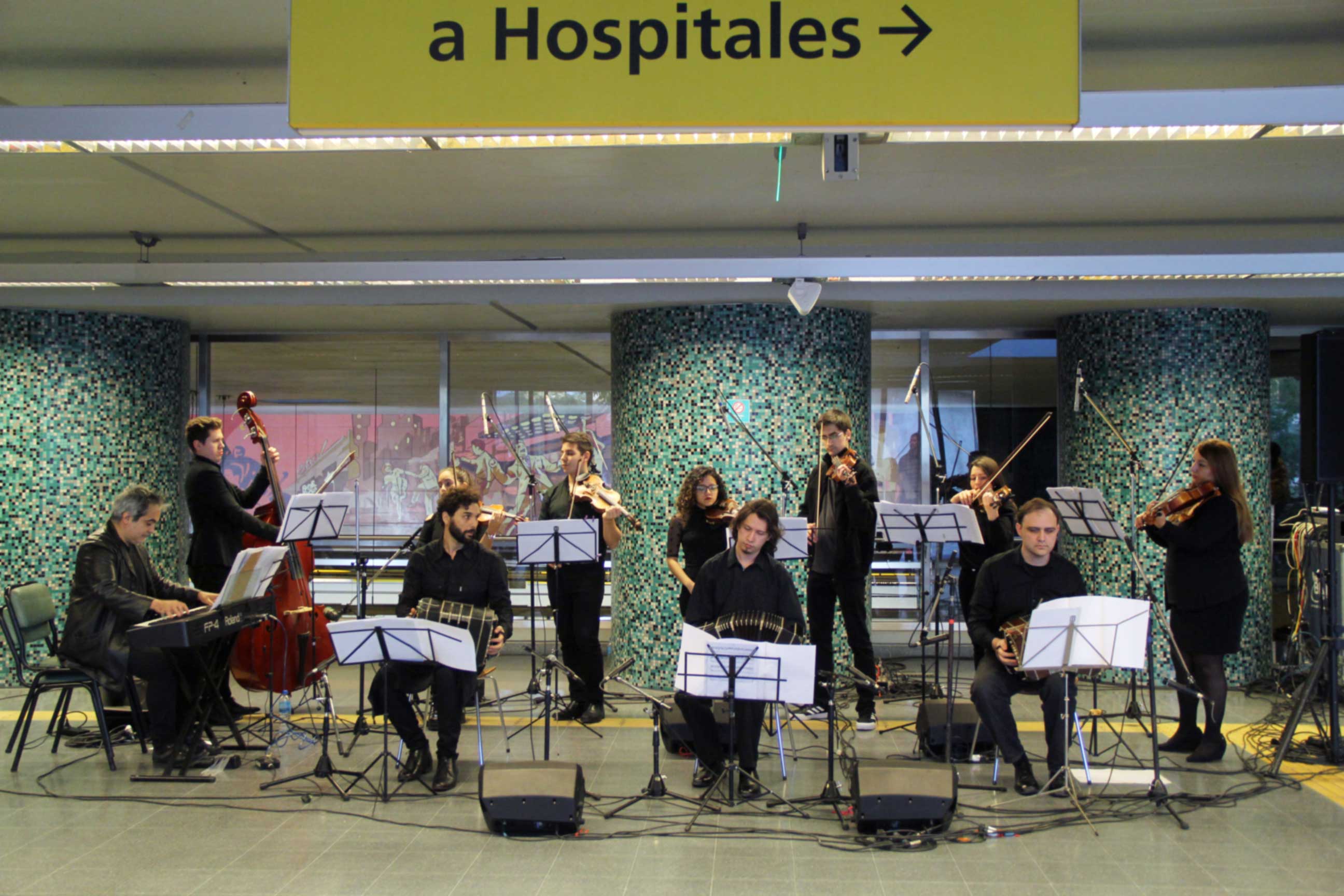 Tango y folclore en las estaciones de las líneas B y H del subte porteño