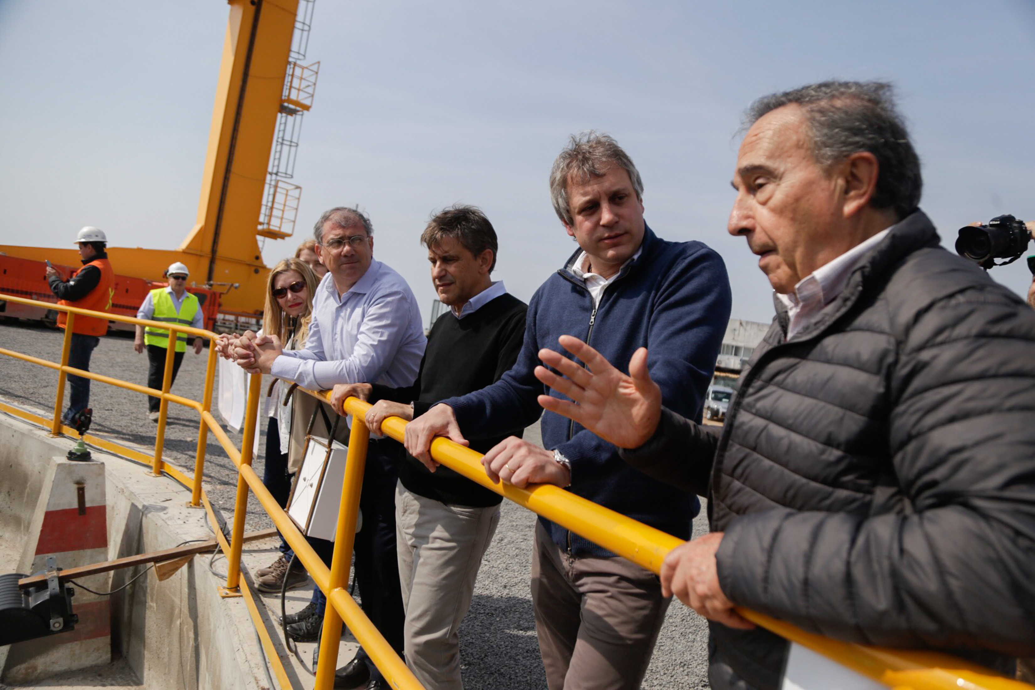 La Ciudad realizó una prueba de llenado del Arroyo Vega: se duplicó la capacidad de drenaje